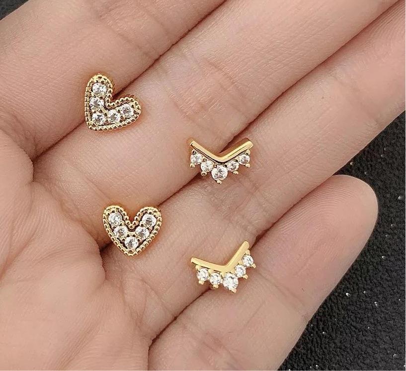 Nia Pave Heart Studs